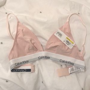 BNWT pink Calvin Klein bralette!